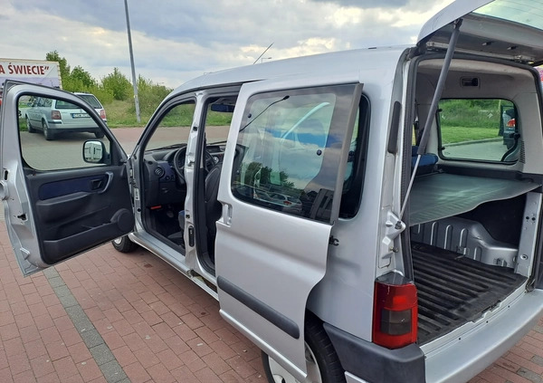 Citroen Berlingo cena 9900 przebieg: 220370, rok produkcji 2003 z Świecie małe 37